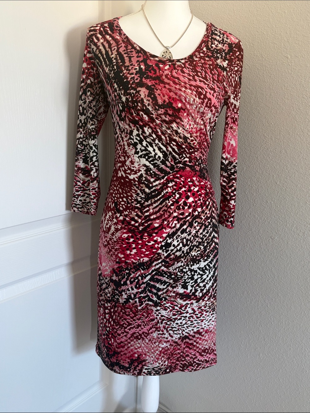 Calvin Klein Women’s Red Patterned Long-Sleeve Dress